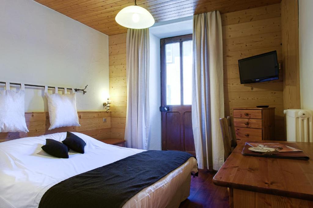 Hotel Du Commerce Thônes Oda fotoğraf