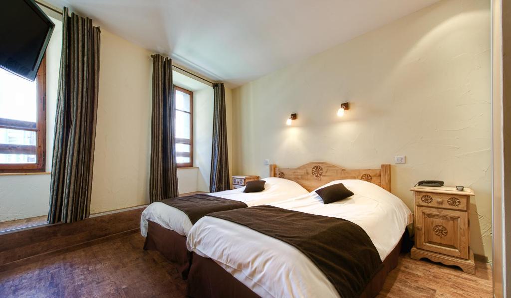 Hotel Du Commerce Thônes Oda fotoğraf